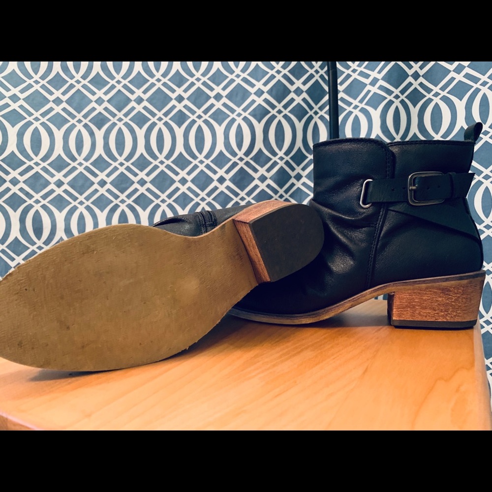 Mini heel booties - Picture 2 of 4